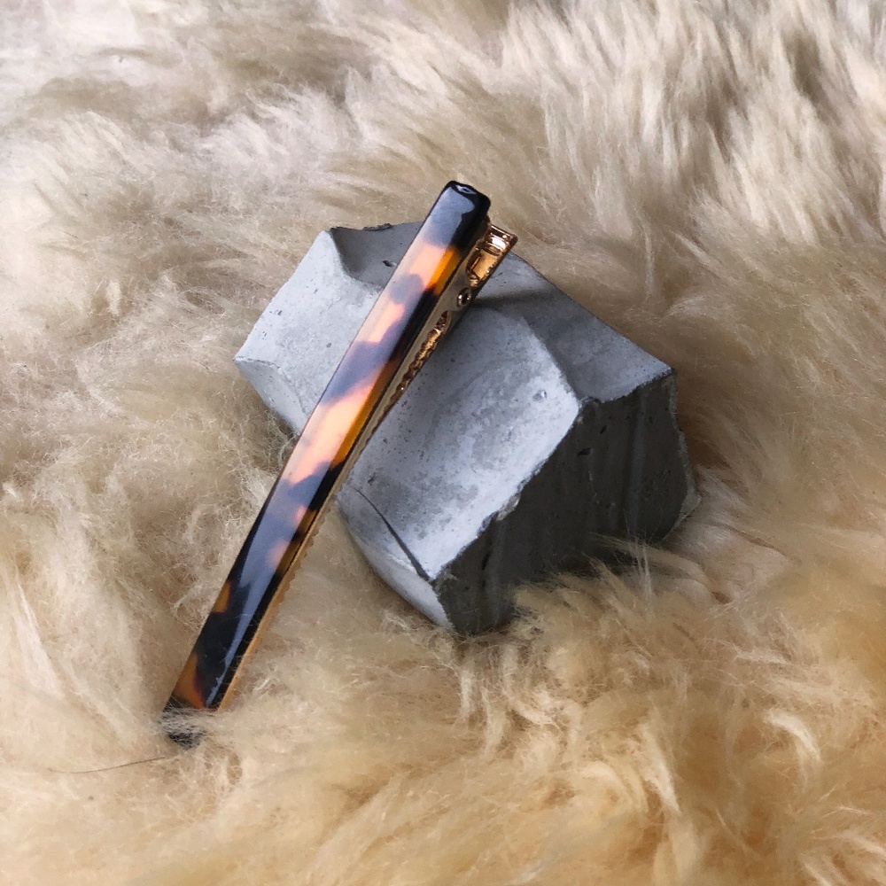Anthropologie Tortoise Shell + Gold Hair Clip